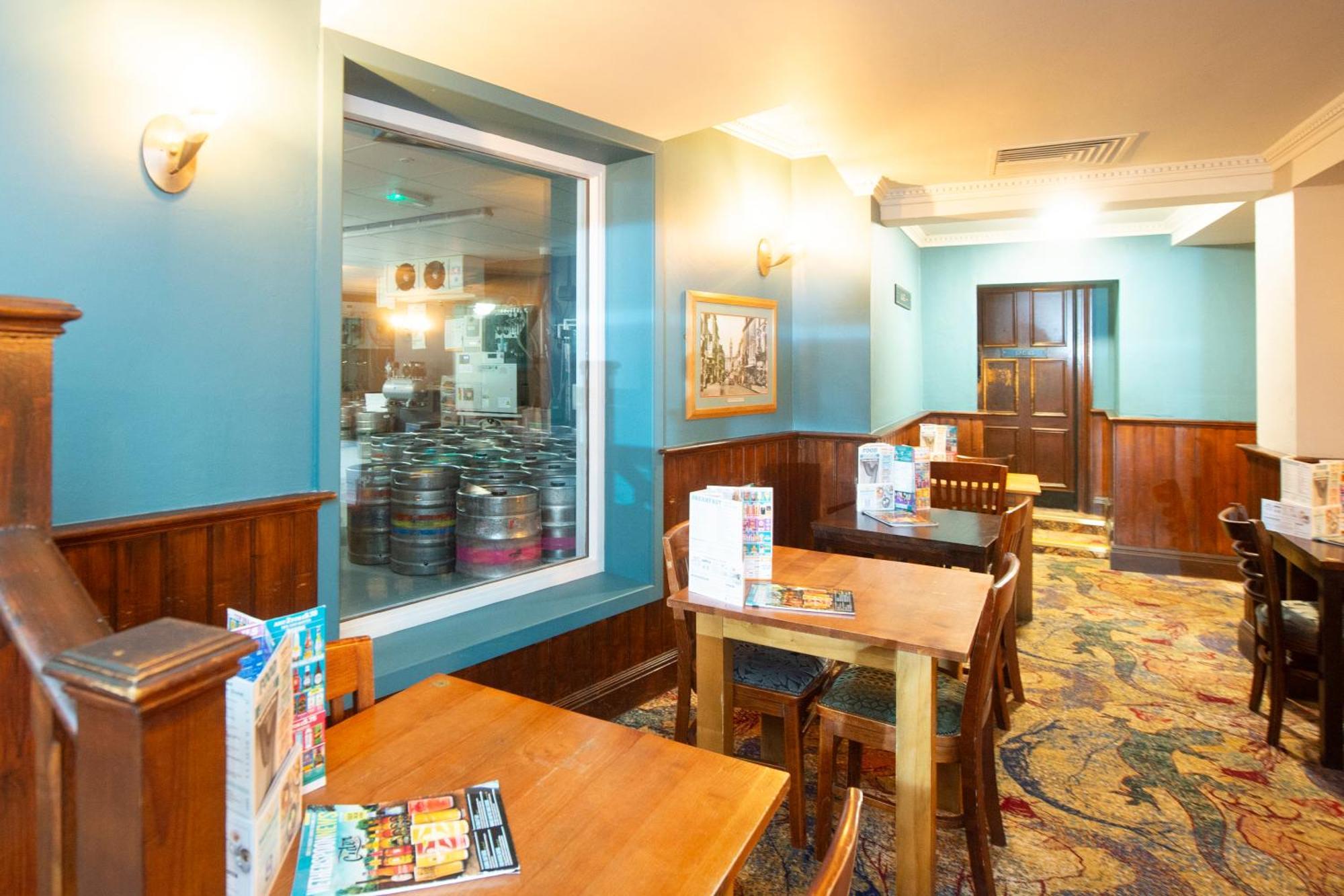 The Shrewsbury Hotel Wetherspoon Exteriér fotografie