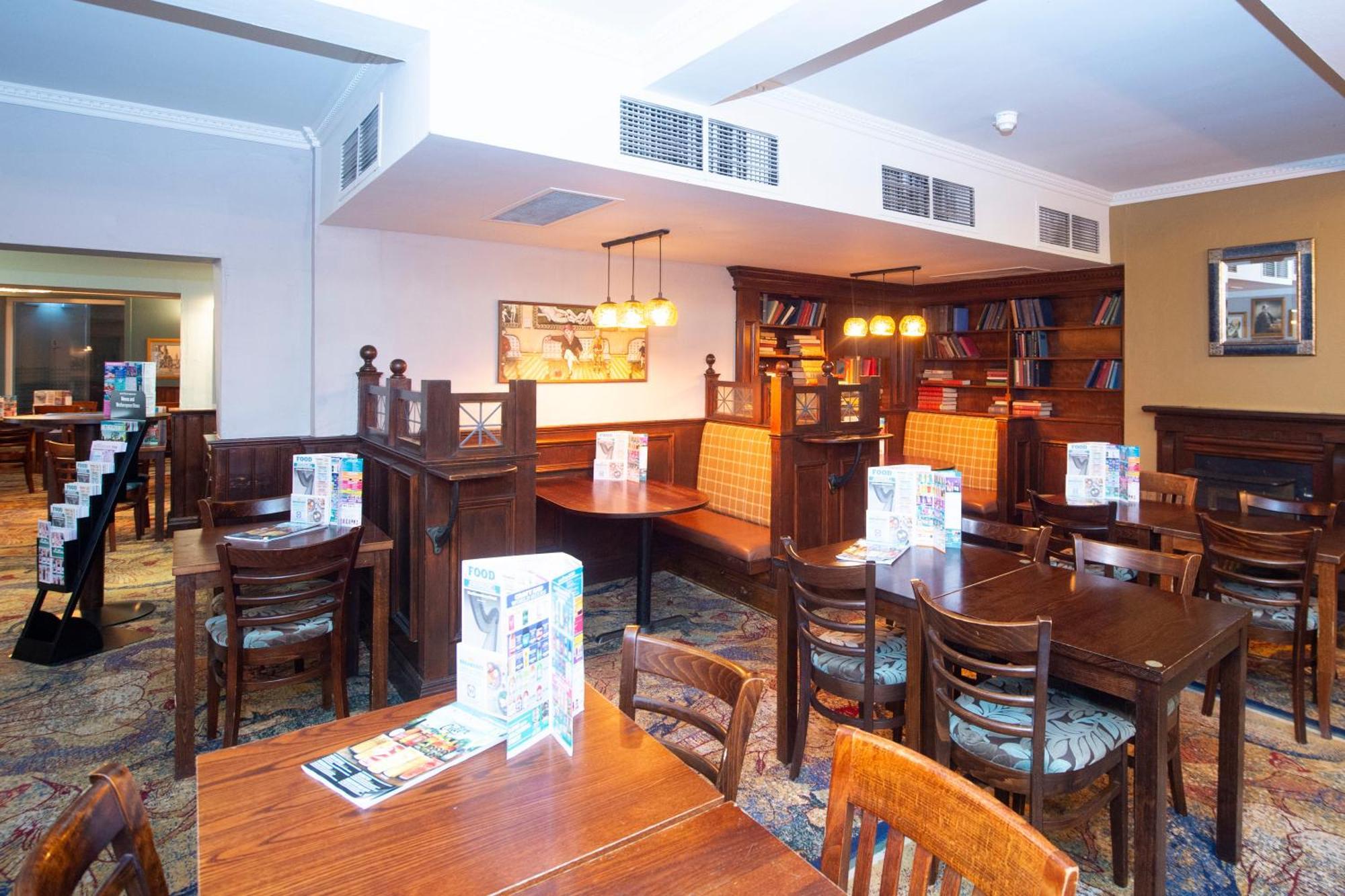The Shrewsbury Hotel Wetherspoon Exteriér fotografie