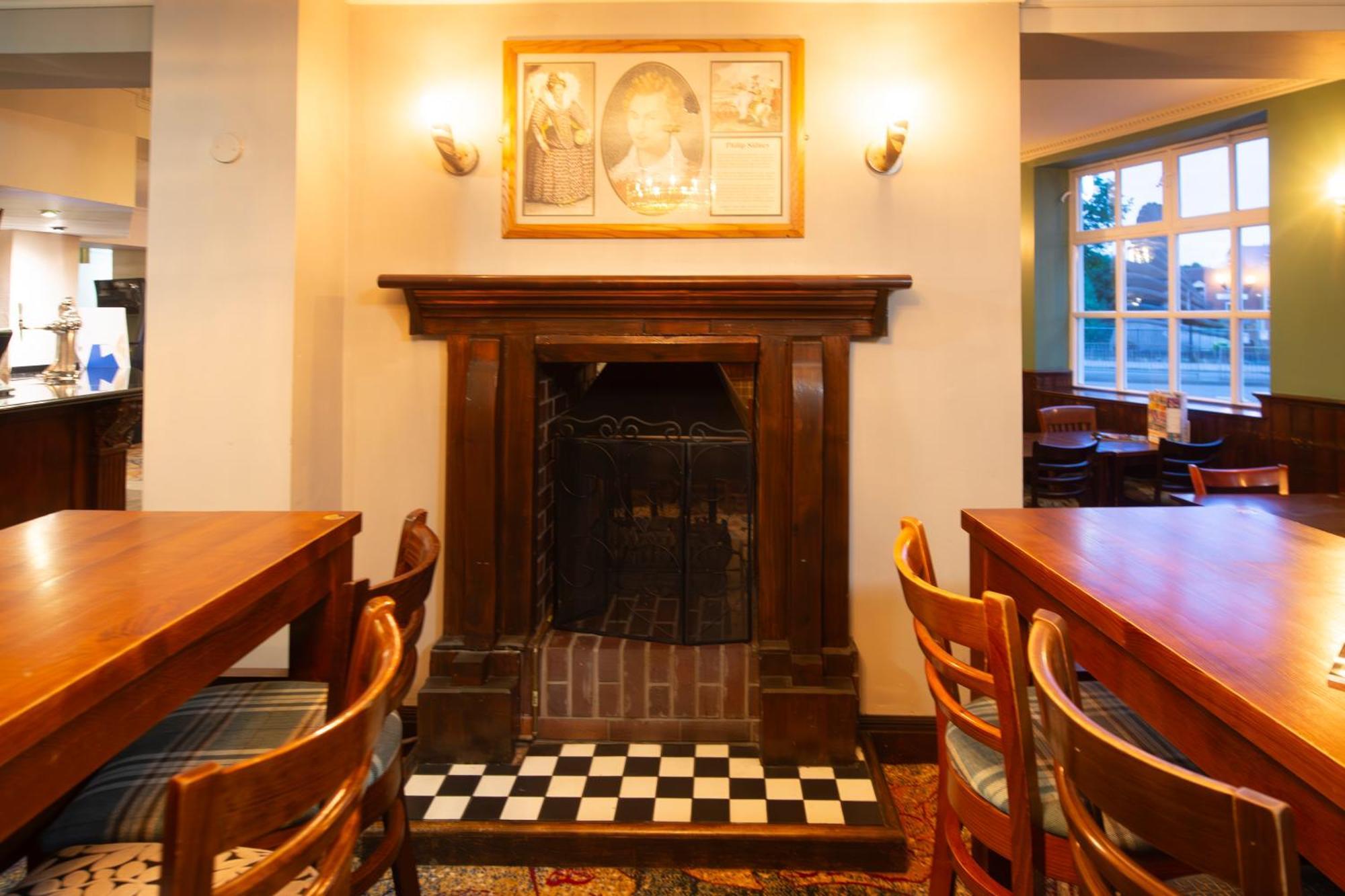 The Shrewsbury Hotel Wetherspoon Exteriér fotografie