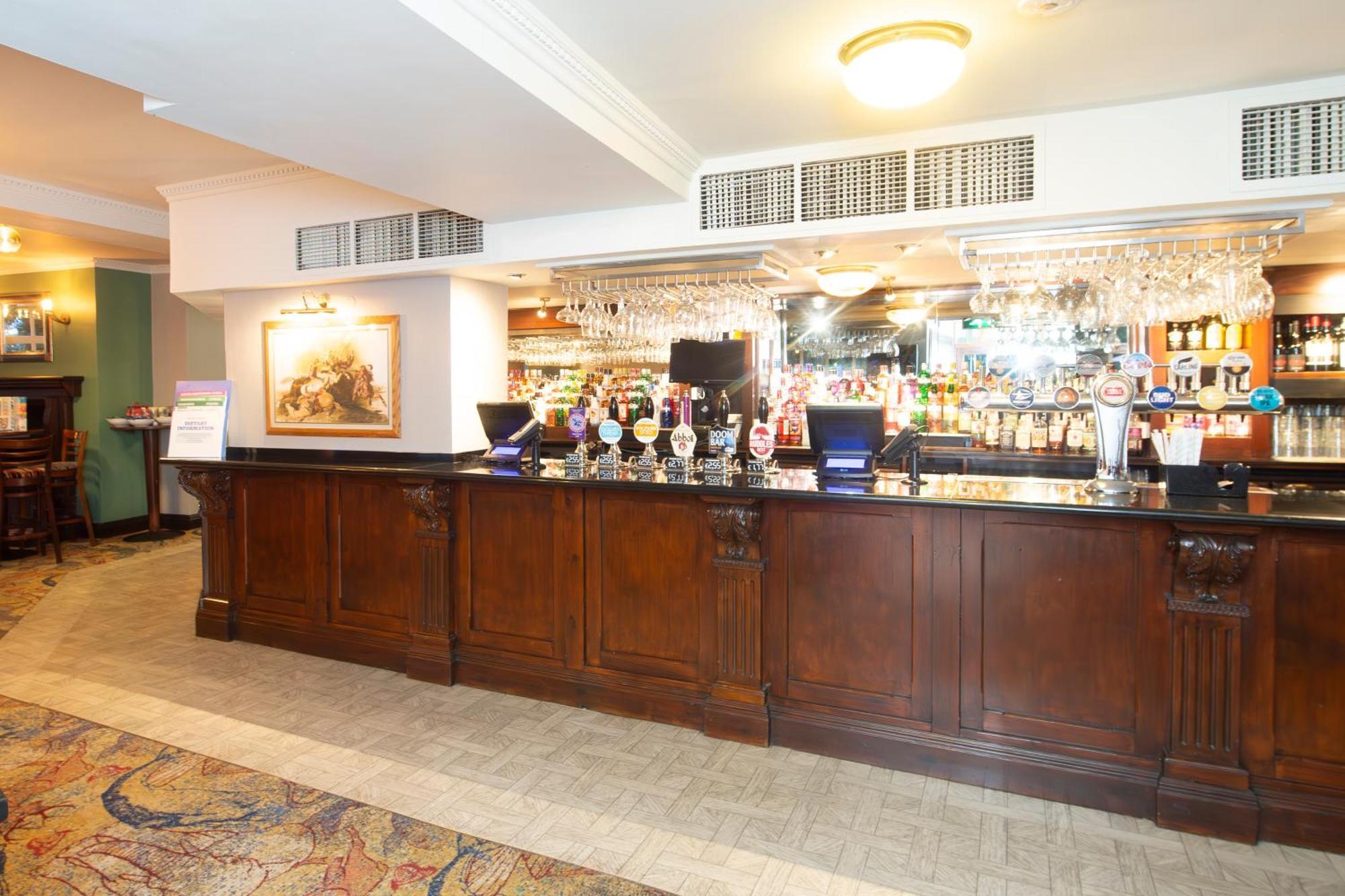 The Shrewsbury Hotel Wetherspoon Exteriér fotografie