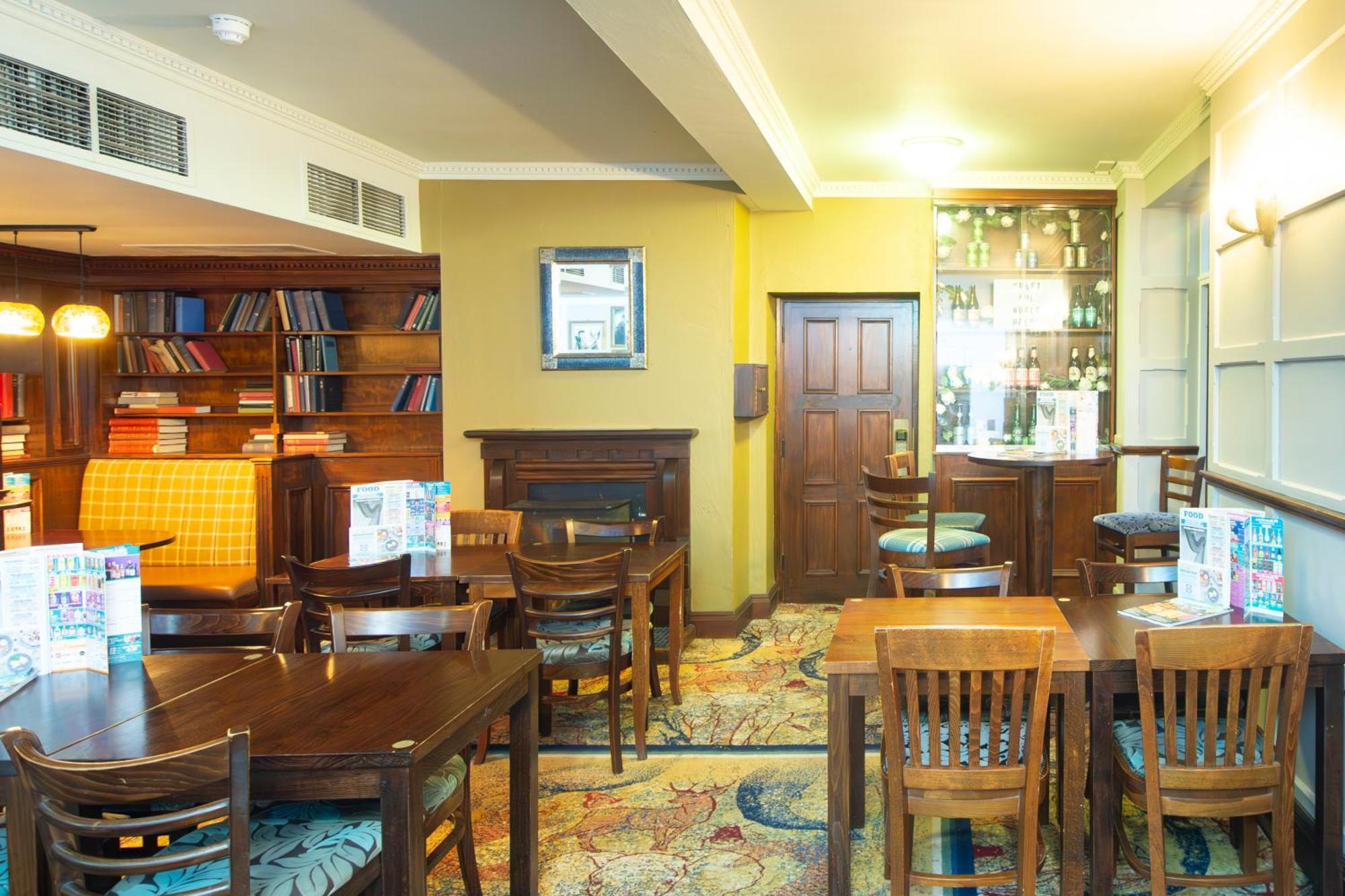 The Shrewsbury Hotel Wetherspoon Exteriér fotografie